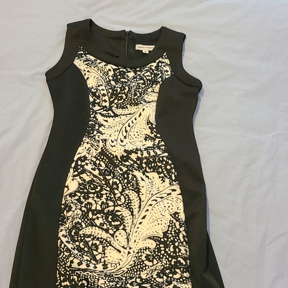 Dress - Picture 1 of 4